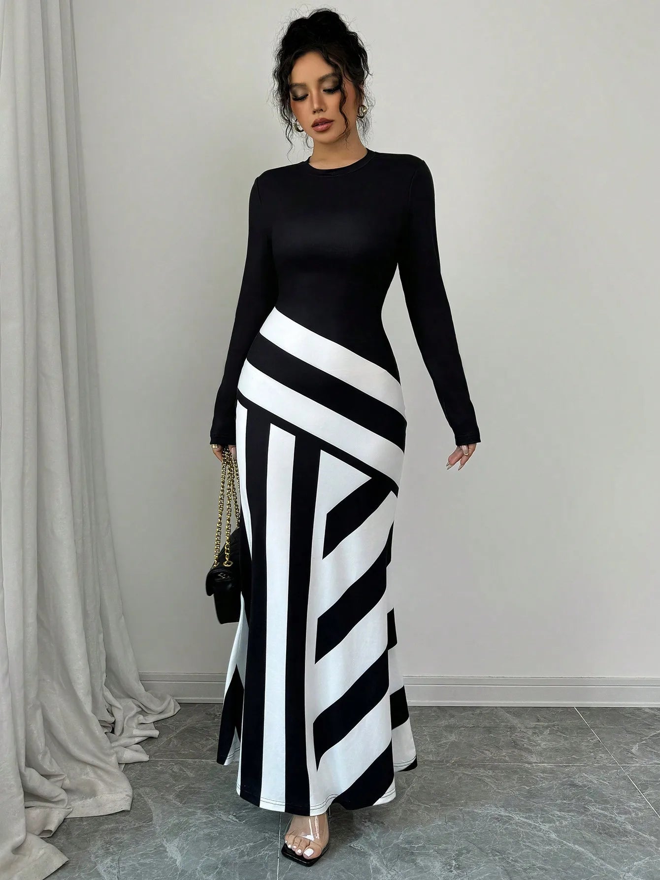 Women Long Sleeve Black White Striped Bodycon Maxi Long Mermaid Dress 2025 Autumn Streetwear Evening Party Vestidos Sexy Dresses