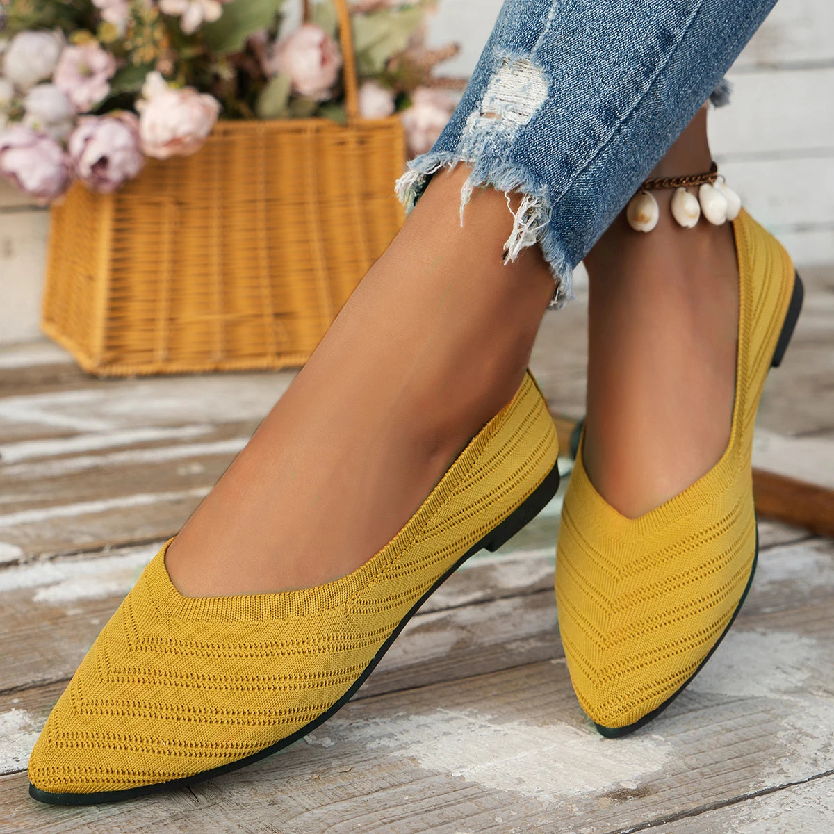 Women Flats Pointed Toe Flat Shoes Women Solid Color Slip on Design Casual Breathable Women Loafers Comfortable Shoes Size 36-43