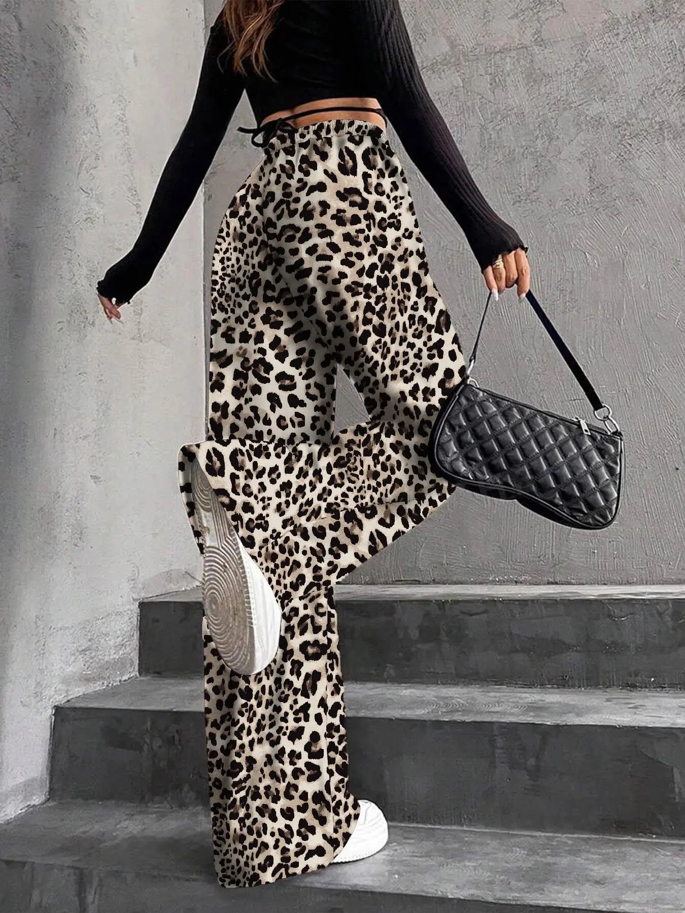 Full of digital printed leopard print fashionable and elegant Japanese Korean European and American style pants