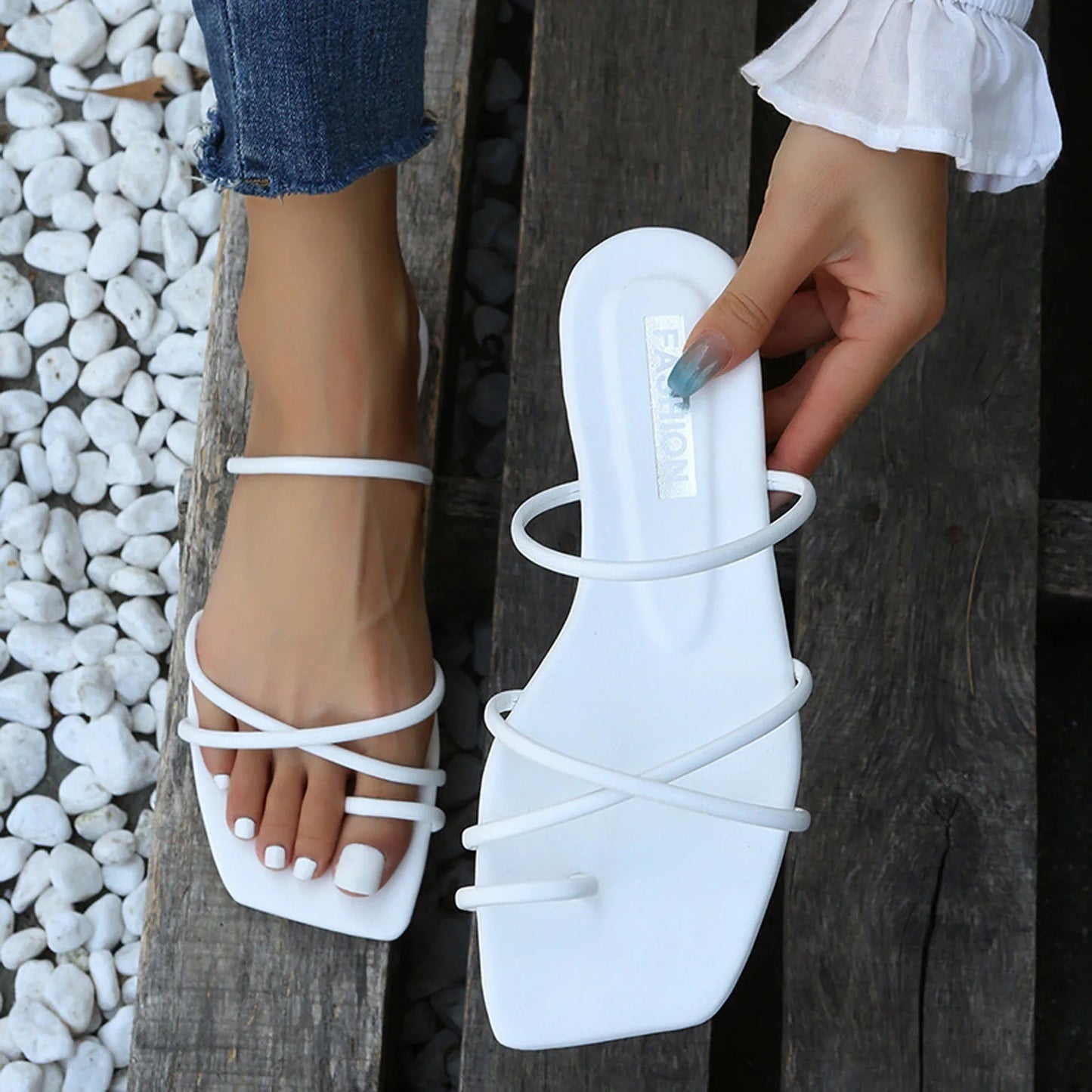 Fashion Flat Sandals Women Summer Solid Color Strap Cross Slipper Casual Flat Square Toe Strap Flip-flop Slippers