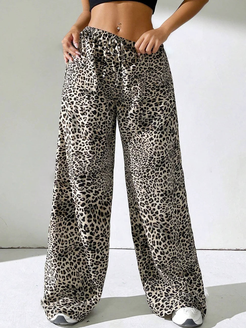 Full of digital printed leopard print fashionable and elegant Japanese Korean European and American style pants