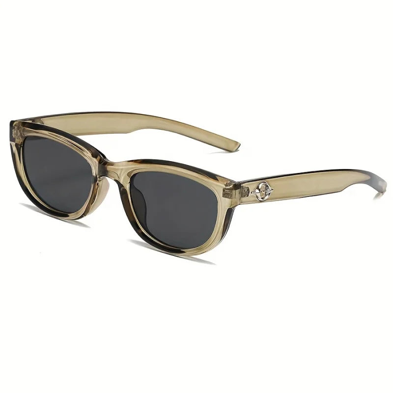 Designer Glasses,Features polycarbonate frame and anti-reflectivePCLens,Classic luxury style,It's a fashion accessory for everyd