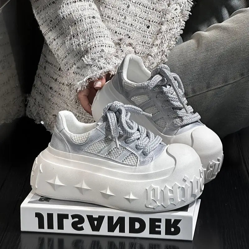 Korean Fashion Chunky Sneakers for Women Summer Platform Lightweight Designer Shoes High Street Leisure Soft Walking Shoes