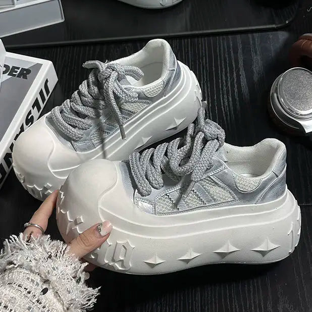 Korean Fashion Chunky Sneakers for Women Summer Platform Lightweight Designer Shoes High Street Leisure Soft Walking Shoes
