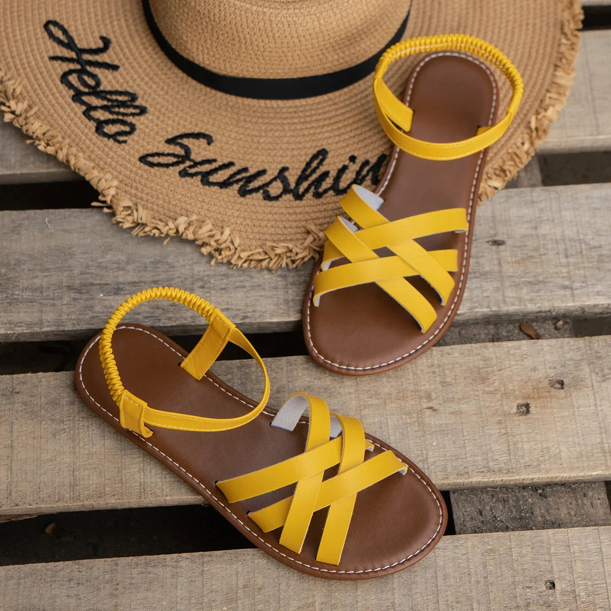 Women Flat Sandals 2024 Summer Hot Women Sandals Bottom Roman Strap Sandals with Non Slip Rubber Soles Ladies Daily Sandalia
