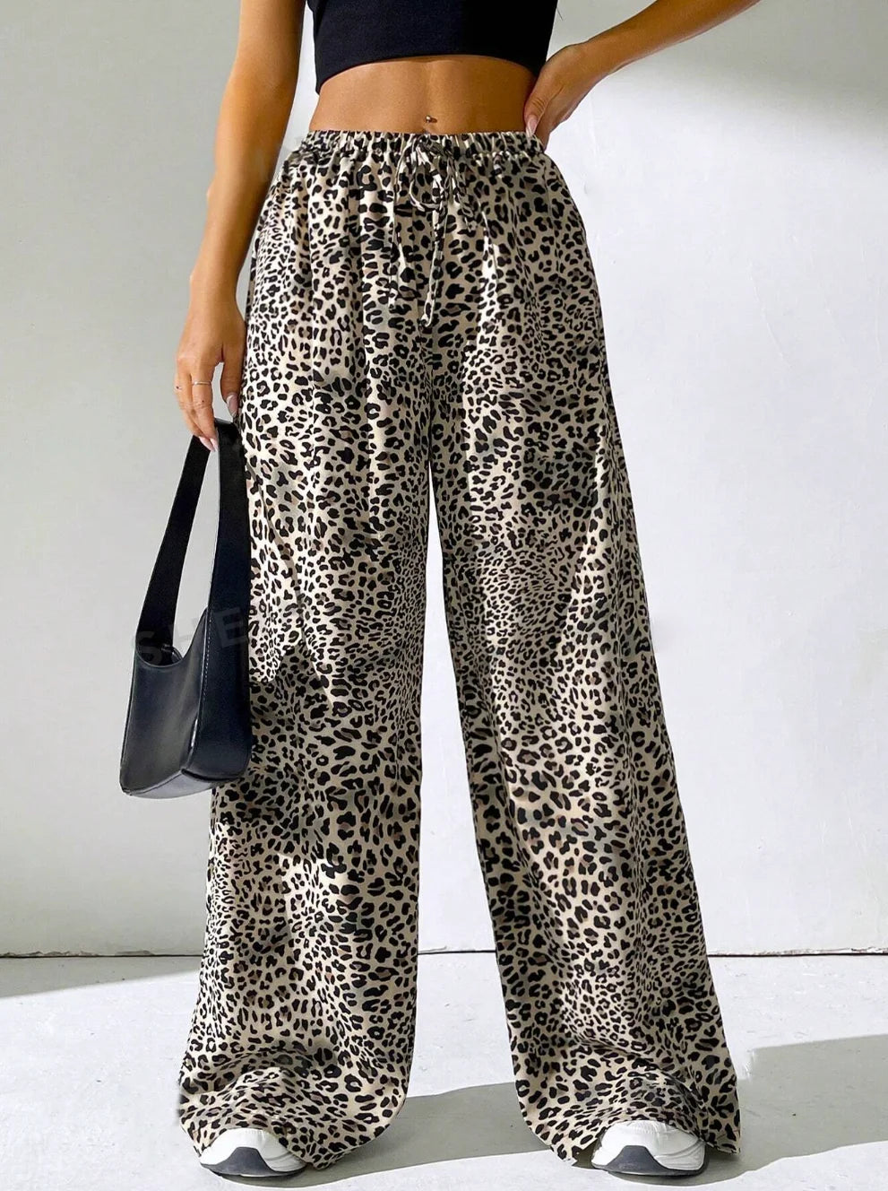 Full of digital printed leopard print fashionable and elegant Japanese Korean European and American style pants