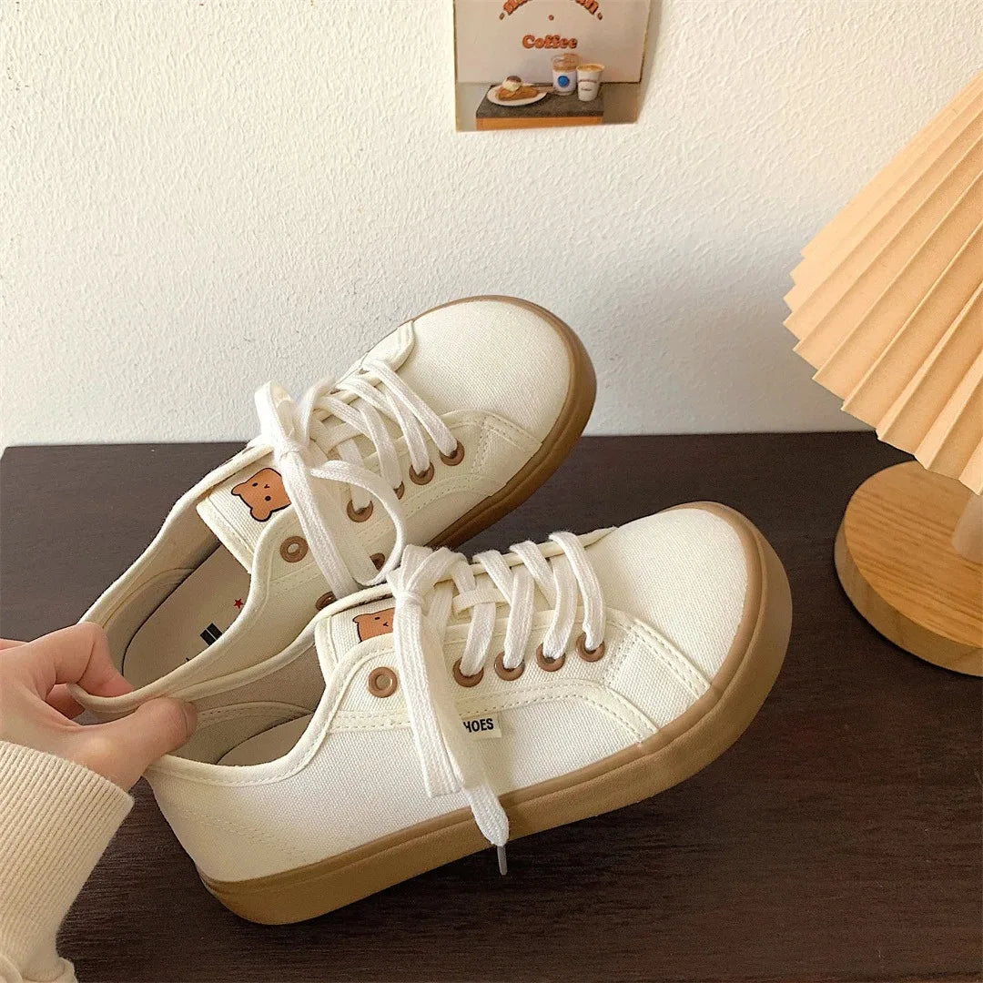 2024 Girls white Light brown SneakersDesigner Canvas Shoes Women Low Top Sneakers Wide Toe Lace Up Trainers Shoes Comfortable