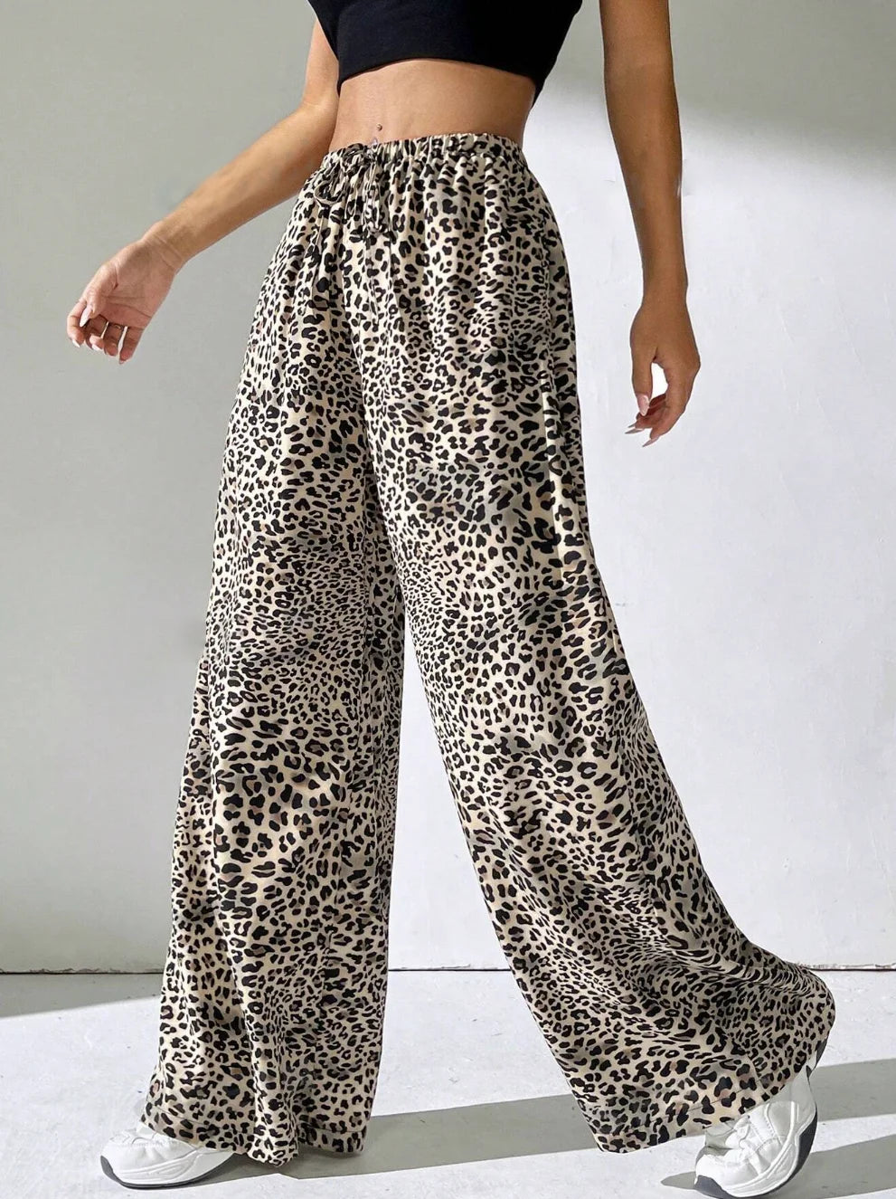 Full of digital printed leopard print fashionable and elegant Japanese Korean European and American style pants