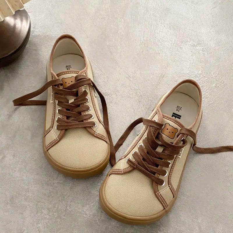 2024 Girls white Light brown SneakersDesigner Canvas Shoes Women Low Top Sneakers Wide Toe Lace Up Trainers Shoes Comfortable