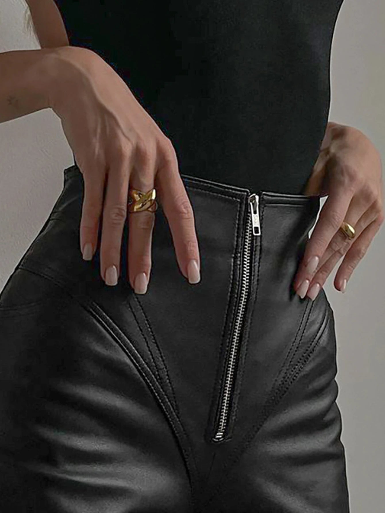 Sexy black PU leather pants women fashion streetwear skinny leggings woman clothing gothic high waist straight pants trousers