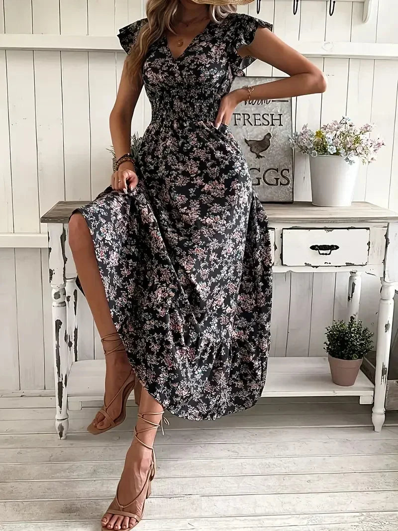 Plus Size Women's Casual Long Dress Trendy Floral Maxi Dress with All-Over Petal Prints & Relaxed Silhouette