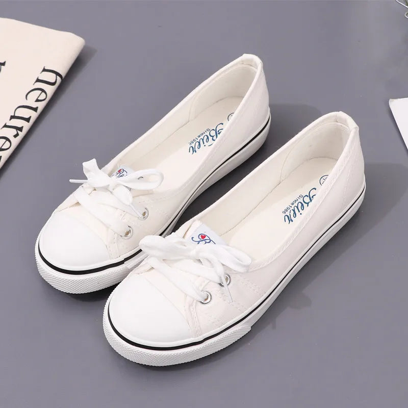 Women's White Canvas Slip-On Shoes Low Top Breathable Flat Comfort Durable Casual Sneakers for Everyday Walking Tenis Feminino