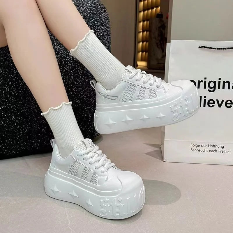 Korean Fashion Chunky Sneakers for Women Summer Platform Lightweight Designer Shoes High Street Leisure Soft Walking Shoes