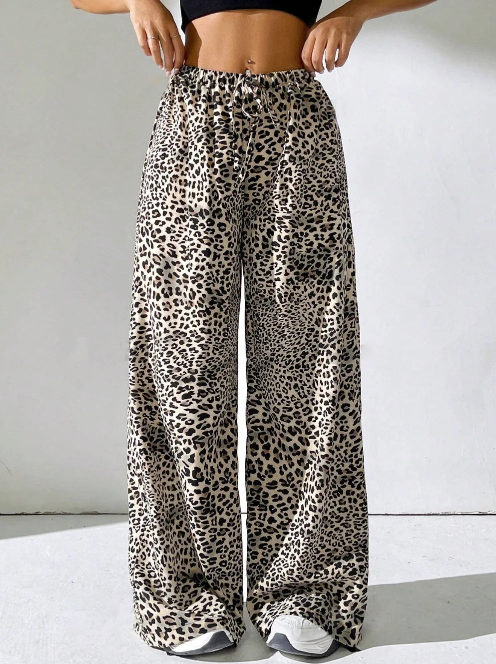 Full of digital printed leopard print fashionable and elegant Japanese Korean European and American style pants