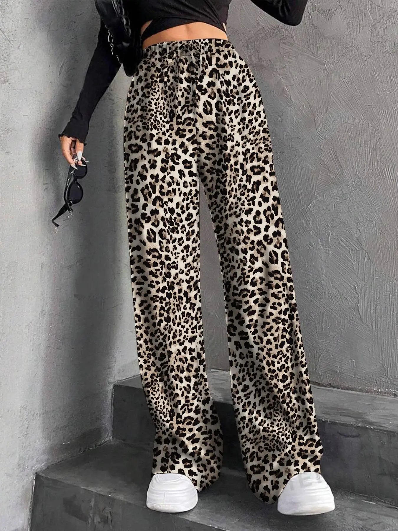 Full of digital printed leopard print fashionable and elegant Japanese Korean European and American style pants