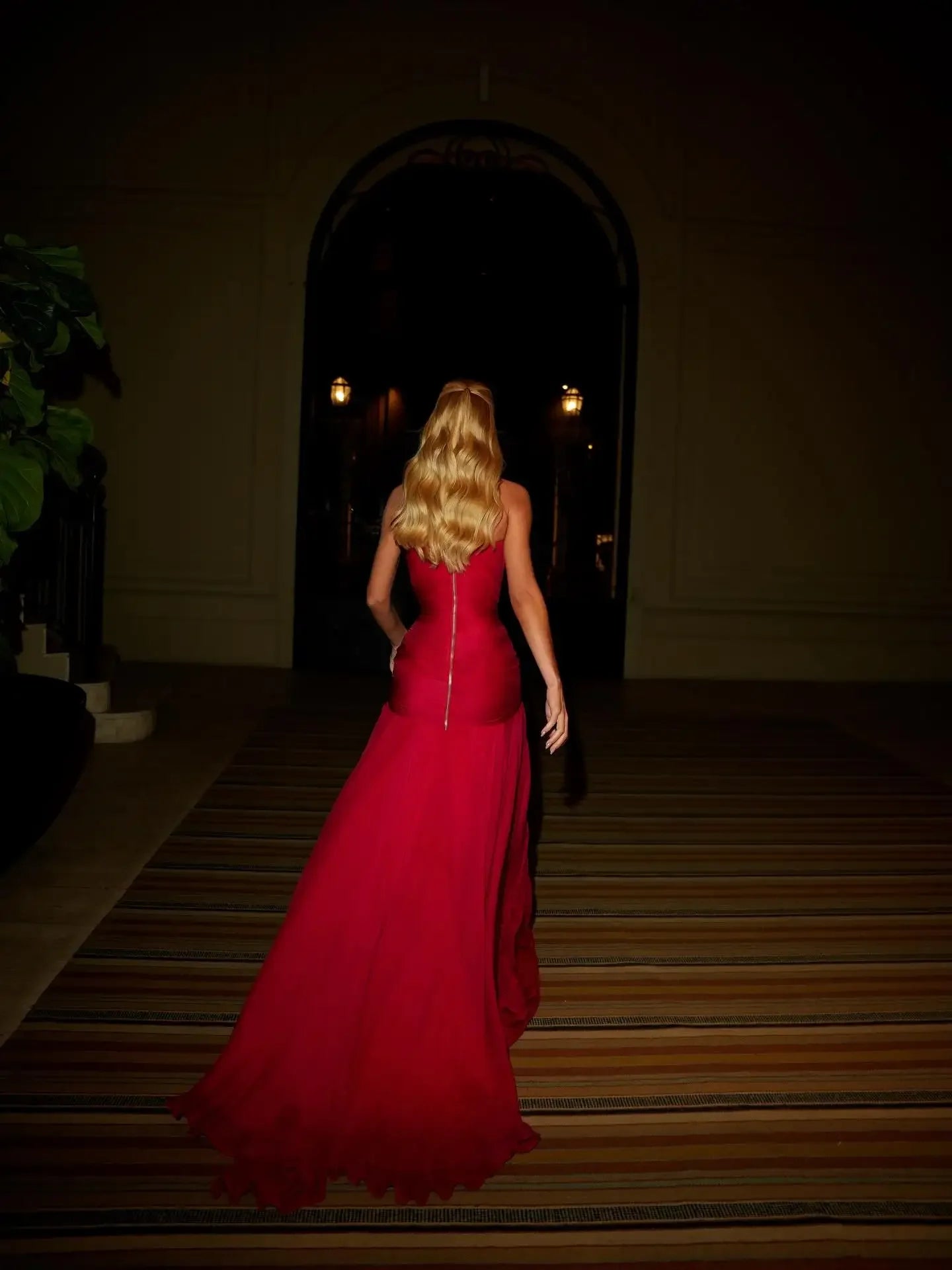 Elegant Red Women Maxi Dress Floor Length Pleated Prom Dresses Sweetheart Mermaid Long Formal Gowns Pleated Off Shoulder