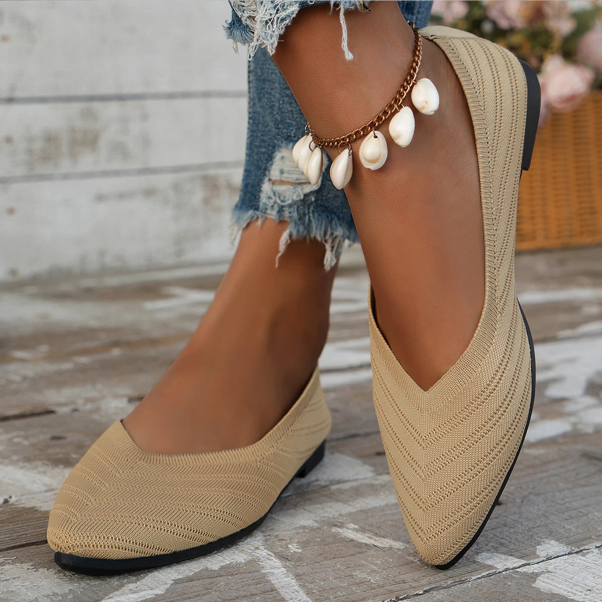 Women Flats Pointed Toe Flat Shoes Women Solid Color Slip on Design Casual Breathable Women Loafers Comfortable Shoes Size 36-43