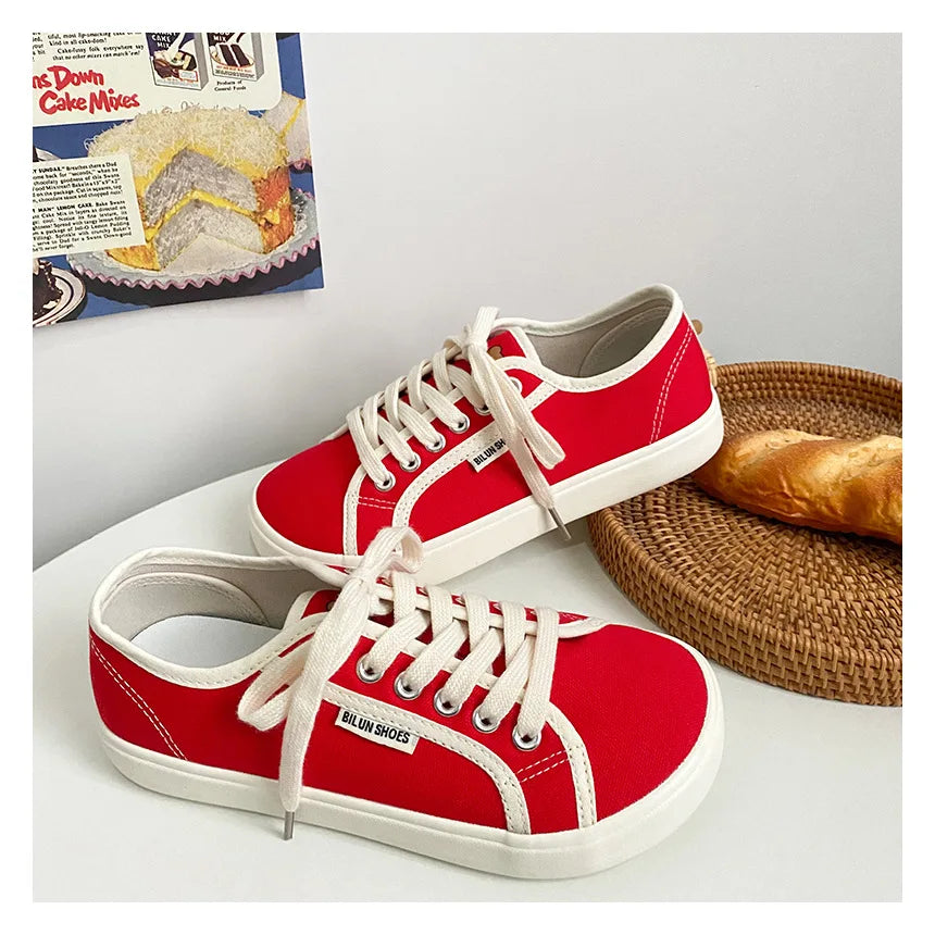 2024 Girls white Light brown SneakersDesigner Canvas Shoes Women Low Top Sneakers Wide Toe Lace Up Trainers Shoes  Comfortable
