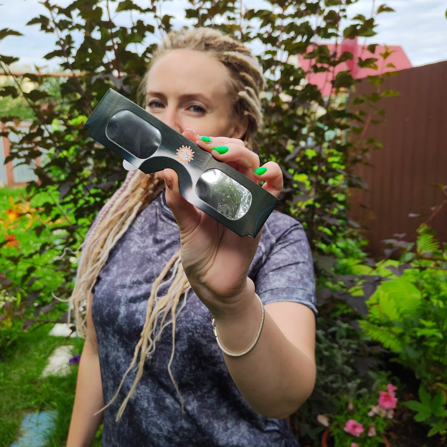 GM  Eclipse Glasses CE and ISO Certified Safety Shade Direct view of the sun protects eyes from harmful rays during Paper Solar