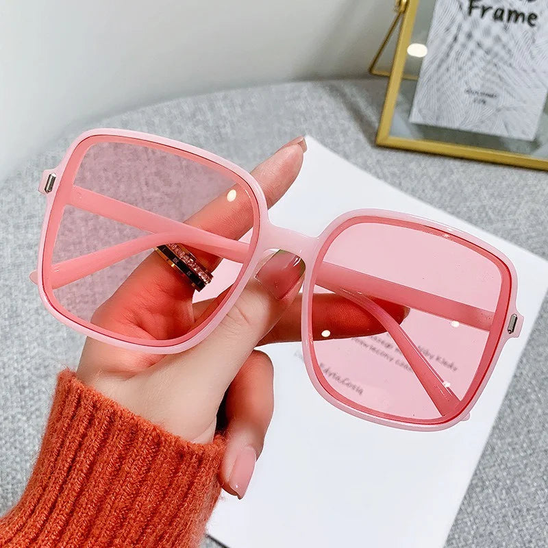 Ladies' oversized square glasses - retro circular gradient fashion glasses suitable for daily photography