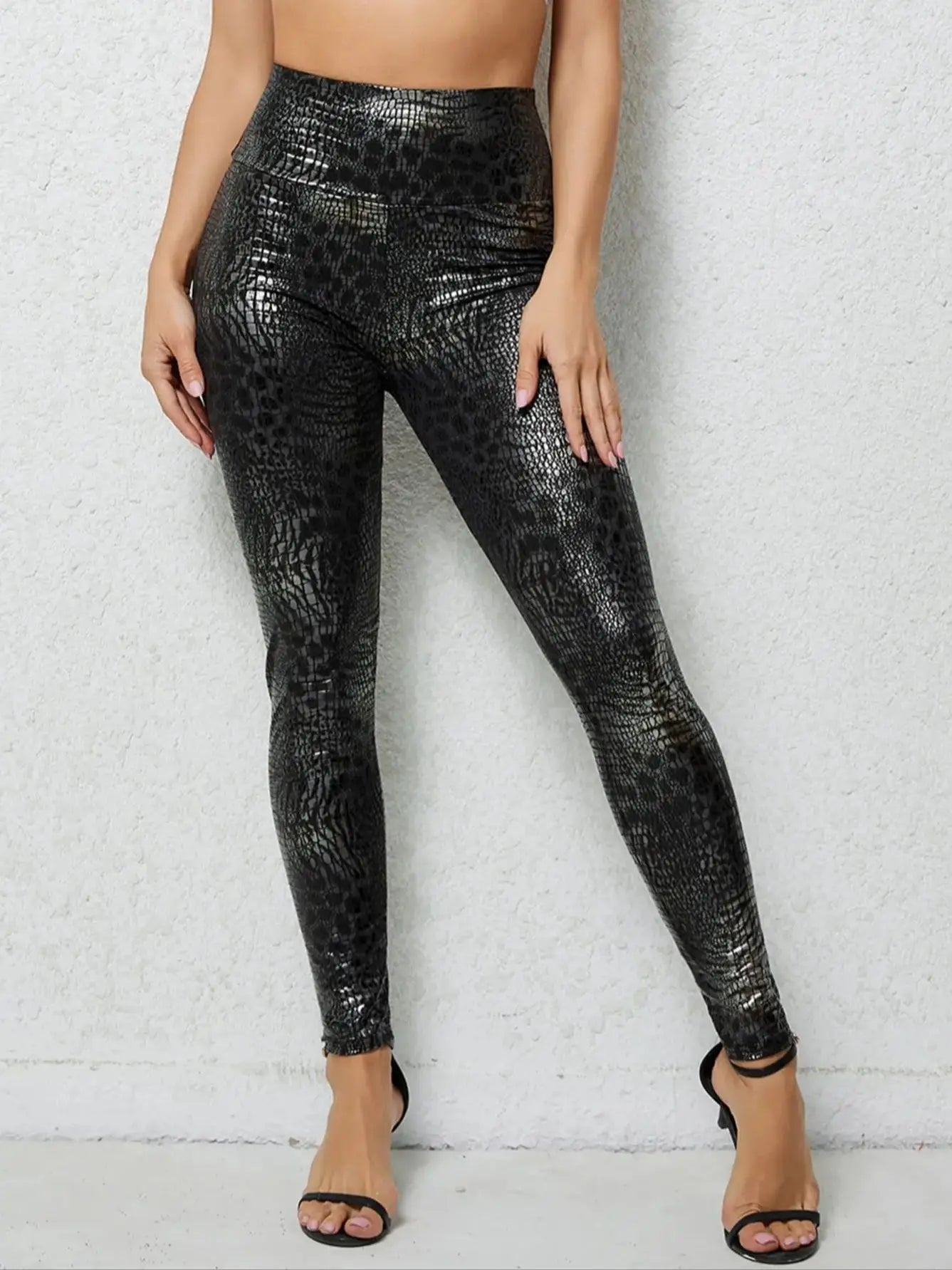 Best-selling High-waisted Gold-embroidered Snake-patterned Nine-inch Pants - a Sexy And Fashionable Base Layer For Your Outfit