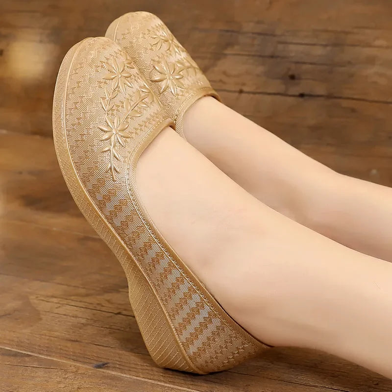 Women Fashion Cute Light Weight Spring & Summer Slip on Anti Skid Flat Loafers Lady Casual Hotel Kitchen Work Shoes Zapatos A257